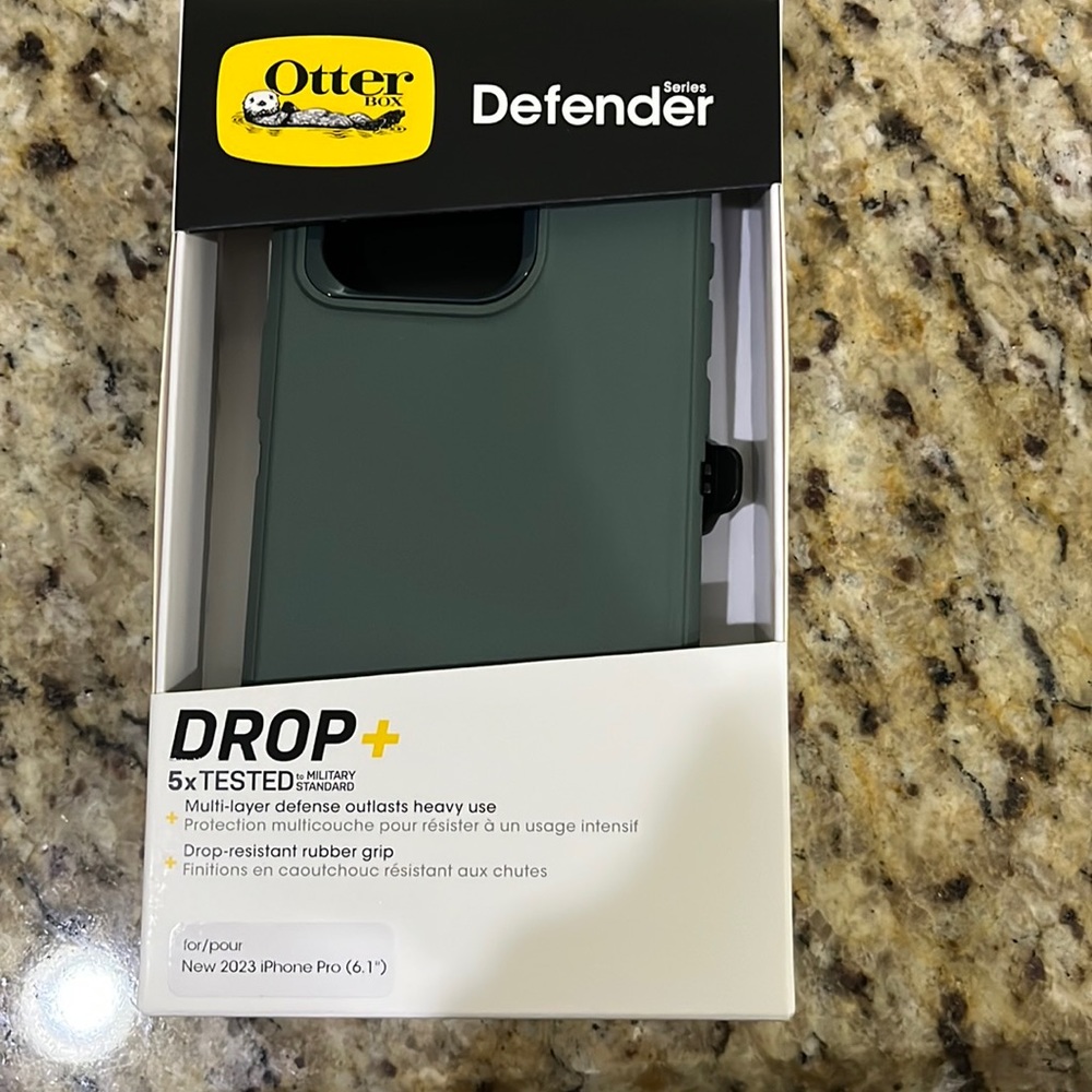 NEW OtterBox iPhone 15 Pro (Only) Defender Series Case - FOREST RANGER (Green)